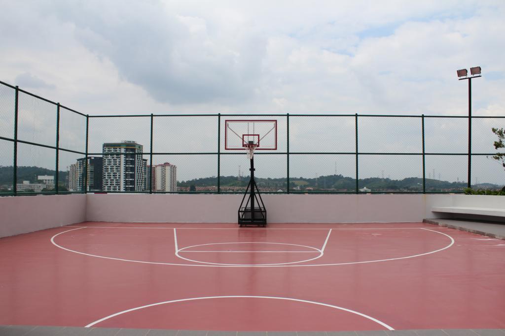 Galleria Equine Park Seri Kembangan Esterno foto